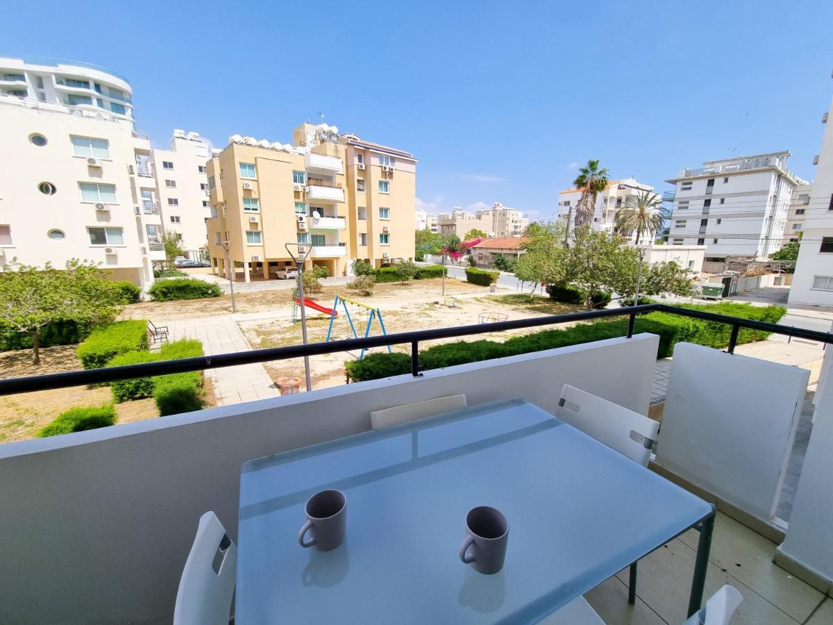 Seaside Heaven Apartment With Pool Larnaca Luaran gambar